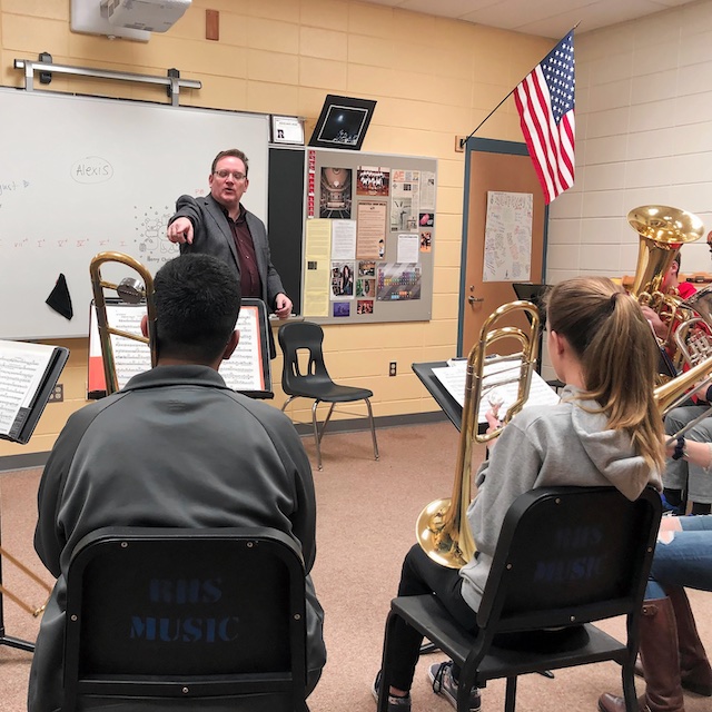 Tubist Tom Holtz leading a workshop with students.